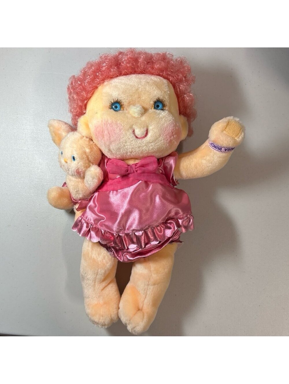 Vintage 1985 Kenner Hugga Bunch Hug-A-Bye Plush Doll With Hugglet Huggins
